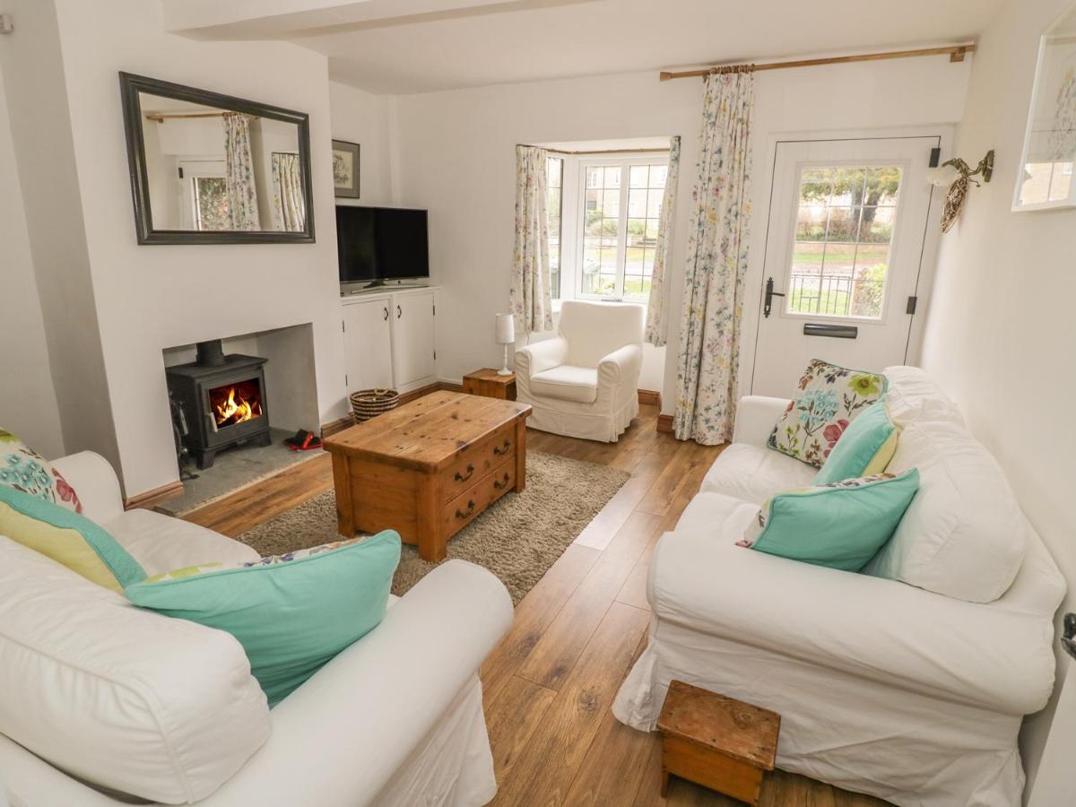 April Cottage Broadway  Extérieur photo